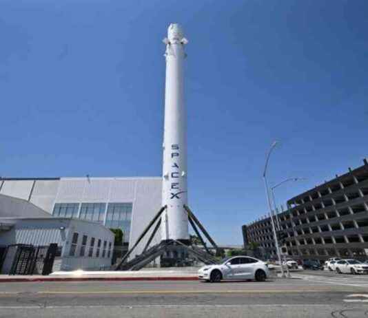 SpaceX Receives Approval to Launch Falcon 9 Rocket Following Uncommon Setback news-28072024-013308