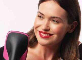 Save £19 on a Hair Dryer and Styler for Easy Management of Kinky Hair news-28072024-223732