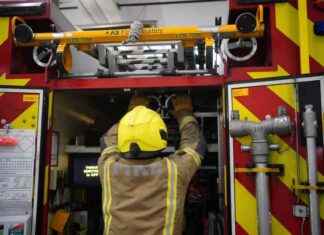 Film Set Explosion in East London Causes Panic and Chaos news-01092024-003145