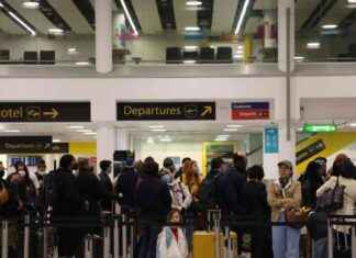Navigating Gatwick Airport: Travel Tips for Strikes and Busiest Summer Dates news-02082024-014048