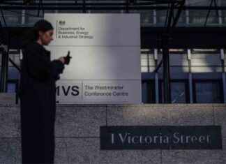 AI Funding Cancelled by Government Due to Spending Cuts news-02082024-054717