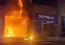 Far-right mob attacks police station and mosque – updates and news news-02082024-170811