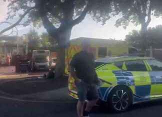 Travel Disruption at London Station Due to Police Incident news-06082024-222208