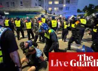 Emergency Cobra Meeting: UK Prime Minister Addresses Riots with Over 400 Arrests news-06082024-222352