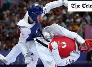 Injured GB Taekwondo Fighter Cries Before Bronze Medal Match news-08082024-225504