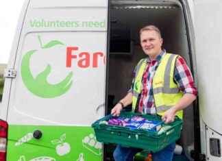 Tesco celebrates Ealing community for donating millions of food items news-12082024-013418