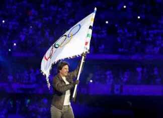 Paris Olympics Closing Ceremony: Star-Studded Live Show Highlights news-12082024-013922