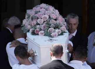 Funeral for Southport Victim Condemns Rioters: A Call for Reflection news-12082024-110551