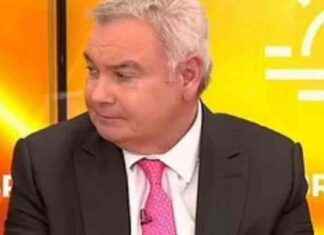 Eamonn Holmes clashes with anti-racism activist over flag issue news-13082024-172133