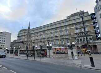 Delays at London Station Impacting Multiple Train Lines news-15082024-081653