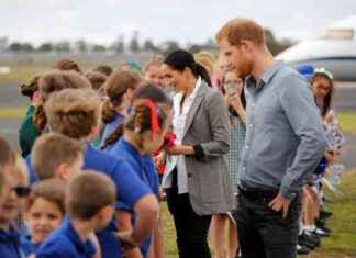 Harry and Meghan Delight Schoolchildren with Spanish in Colombia Tour news-16082024-232603