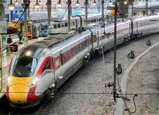 Government Pay Deal Leads to Train Strikes Resuming Within 48 Hours news-17082024-112509
