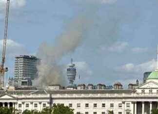 Fire at Iconic London Building: Live Updates and Smoke Plumes – Latest News news-17082024-151941
