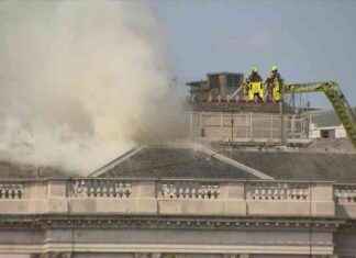 Somerset House Fire: 125 Firefighters Battle London Blaze news-17082024-173302