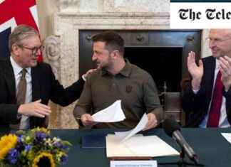 Starmer Criticized for Undermining Backing for Ukraine news-18082024-223403