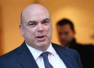 British Entrepreneur Mike Lynch Missing After Yacht Sinks off Sicilian Coast news-19082024-224246