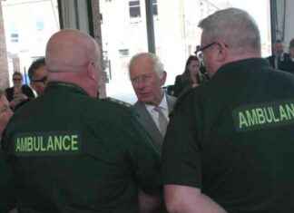 Honoring Southport First Responders: King Charles Meets Those Who Attended Fatal Stabbings news-20082024-224418