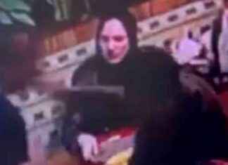 Assault on Nando’s Waitress: Man Slaps Her with Plate for Serving Food news-22082024-162744