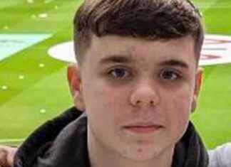Football Club Honors Player, 16, Killed in Crash with Heartbreaking Tribute news-25082024-235258
