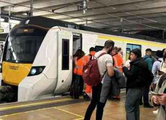 Delays at London Station: Train Incident Sparks Six-Hour Wait news-28082024-000047