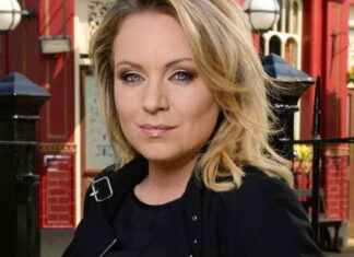 Roxy Mitchell’s Return to EastEnders Predicted After Daughter’s Accident news-30082024-001656