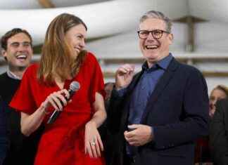 Renovating Downing Street: Starmer Removes Portrait of Margaret Thatcher news-30082024-002701