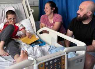 Seven-Year-Old Boy in UK Makes Medical History with Robotic Kidney Surgery news-31072024-210124