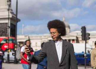 Calvin Robinson’s Decision to Emigrate Sparks Controversy and Debate news-31082024-123304