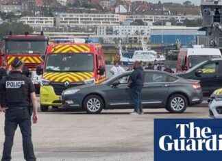 Tragedy Strikes: 12 Dead, Including Six Children, as Boat Rips Open in Channel news-04092024-004150