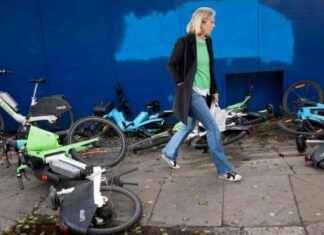 London Council Considers Banning Lime Bikes Due to Pavement Blocking news-04092024-124820