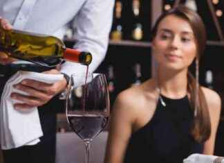 Luxury London Restaurant Charges £150 Corkage Fee news-10092024-182901