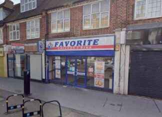 Chicken shop criticised for unsanitary food handling practices news-10092024-213653