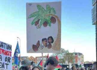 Protest Outside Court as ‘Coconut’ Placard Trial Begins: Marieha Hussain’s Case news-12092024-212515