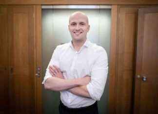 Flynn Considers Move to Holyrood, Denies Interest in SNP Leadership news-13092024-033435