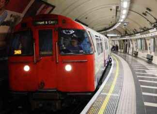 Family Faces Racist Abuse on Tube After Pro-Palestine March: Police Investigation Initiated news-13092024-113754