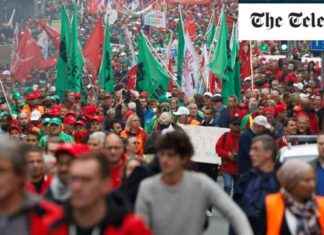 Volkswagen Job Cuts: Latest Updates on Possible 15,000 Layoffs news-16092024-160010