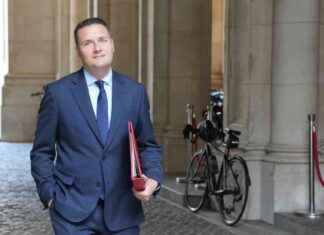 Junior Doctors Approve 22.3% Government Pay Deal news-17092024-000441