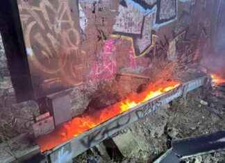 South London Trains Disrupted by Railway Track Fire: Live Updates news-17092024-121736