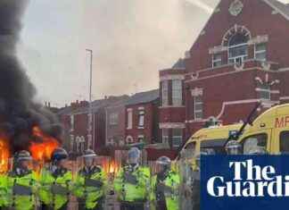 12-Year-Old Boy Sentenced in UK Riots: Youngest Person in England to Face Legal Consequences news-17092024-204841
