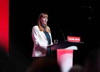 Angela Rayner Denies Hiring Personal Photographer news-23092024-014221