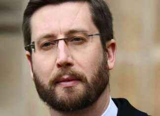 Union Condemns Labour Ministers for Smearing Top Civil Servant Simon Case news-24092024-162041