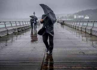 Tornado Alert: UK Met Office Issues Rain and Thunder Warning news-26092024-181838