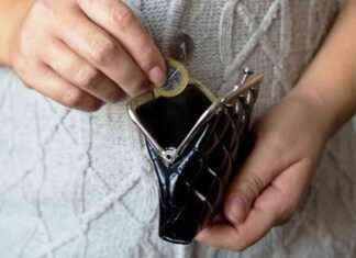 Struggling with Low Maternity Pay: Returning to Work Soon After Giving Birth news-11102024-051740