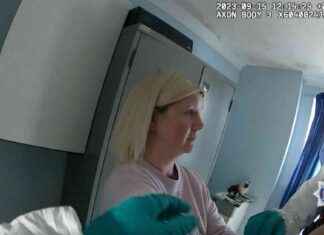 Woman Arrested for Murdering Parents Offers Words of Encouragement to Herself news-12102024-052651