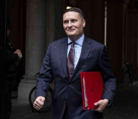 Budget Update: Streeting Suggests Tax Rises Following NHS Funding Boost news-20102024-163601