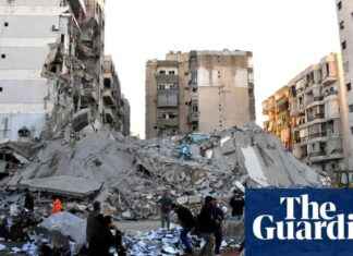 Israeli Airstrikes Target Hezbollah-Linked Bank in Lebanon news-21102024-164241