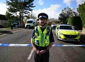 Arrested Woman, 60, Suspected of Manslaughter in Dorset Care Home Tragedy news-24102024-052834
