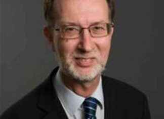 Long-Serving Hillingdon Councillor Steps Down from Cabinet news-25102024-053251