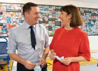 Wes Streeting Defends £160,000 Salary as a ‘Working Person’ in Budget Dispute news-29102024-124206