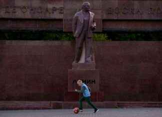 Moldovans Decide President in Decisive Runoff Amid Fraud Claims news-03112024-142744